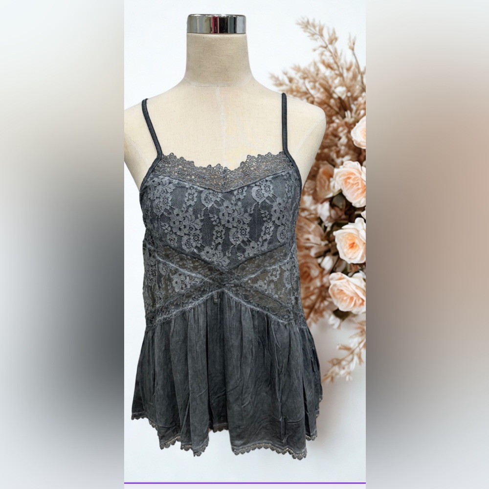 POL Gray Lace Top with Spaghetti Straps Small